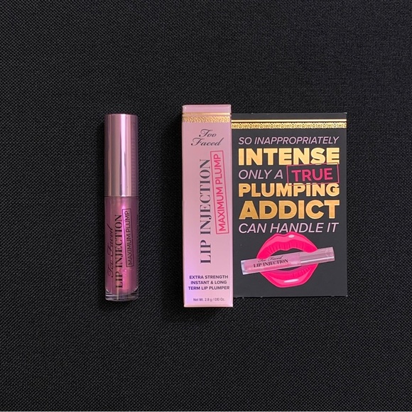 TOO FACED Lip Injection Maximum Plump Extra Strength Lip Plumping Gloss — .10 oz - Picture 1 of 3